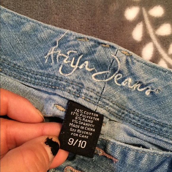 Jeans - Picture 2 of 2